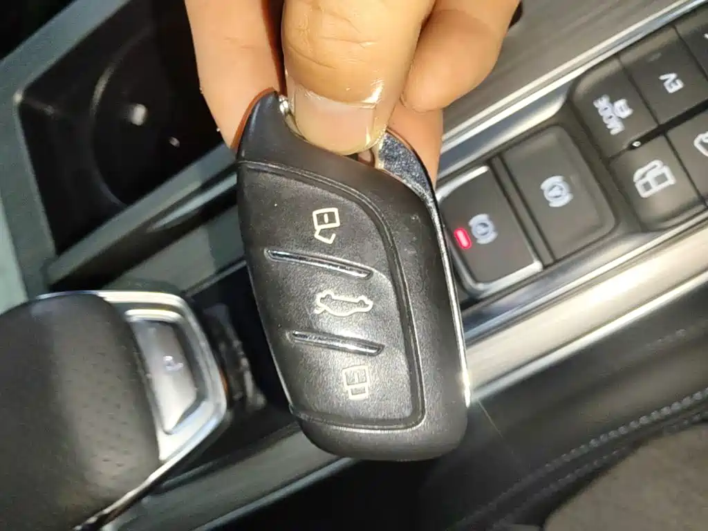 Roewe RX5 New Energy — миниатюра 9