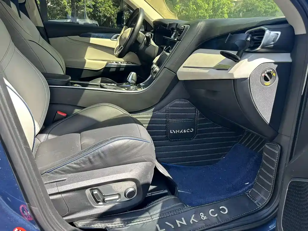 Lynk & Co 01 — миниатюра 12