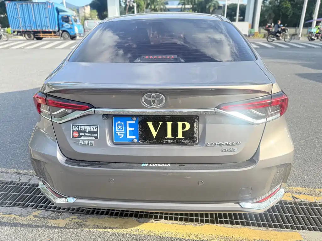 TOYOTA COROLLA