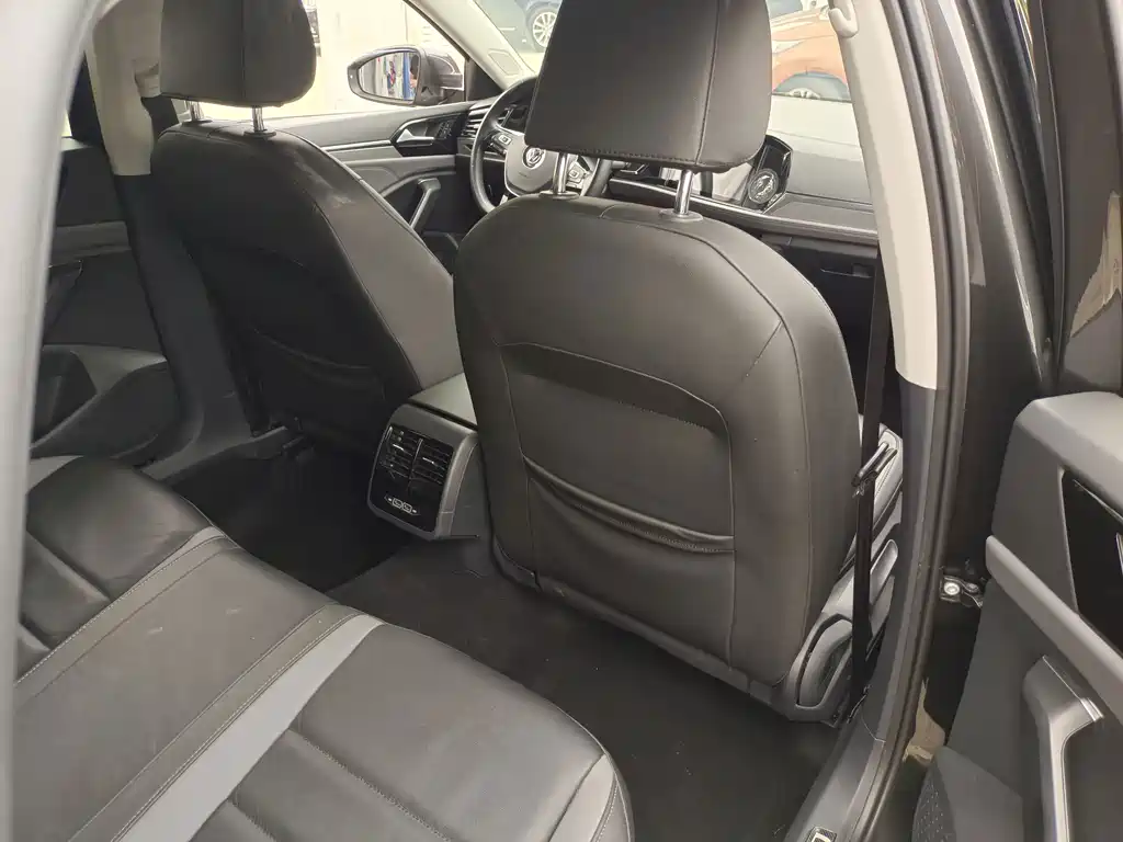 Volkswagen Sagitar — миниатюра 8