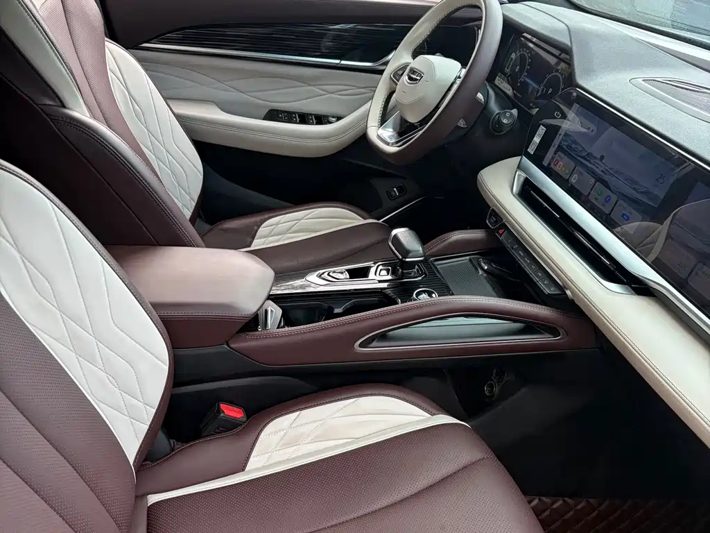 Geely Xingyue L — миниатюра 11