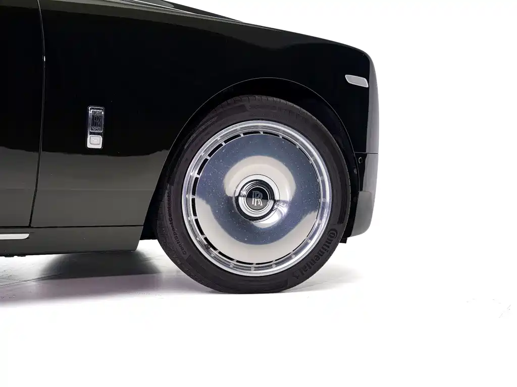 Rolls-Royce Phantom — миниатюра 5