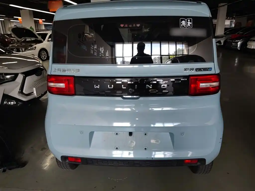 Wuling MINIEV — миниатюра 6