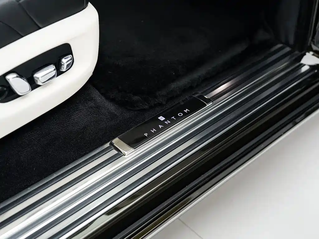 Rolls-Royce Phantom — миниатюра 25