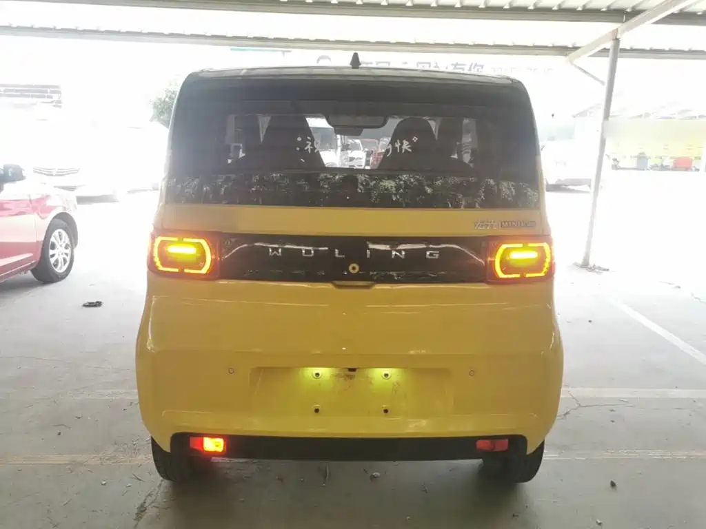 Wuling MINIEV — миниатюра 6