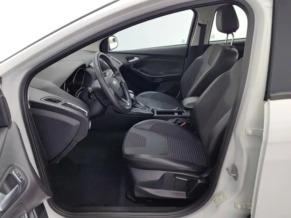 Ford Focus — миниатюра 10