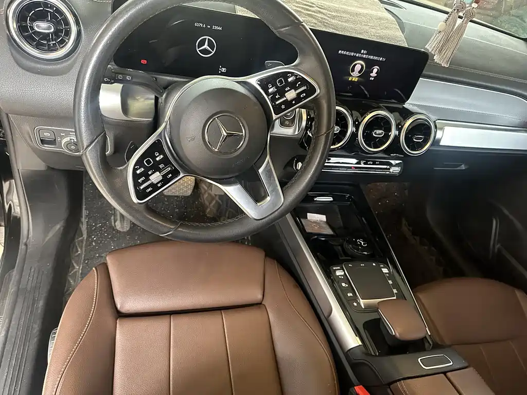 Mercedes-Benz GLB — миниатюра 7