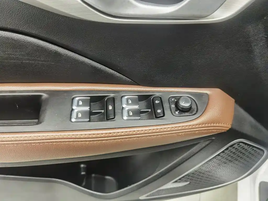 Geely Vision — миниатюра 9