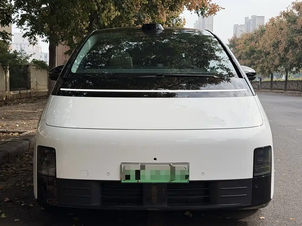 Li Auto Li MEGA — миниатюра 2