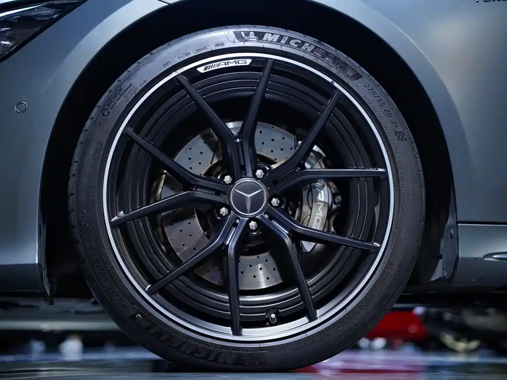 Mercedes-Benz AMG GT — миниатюра 42