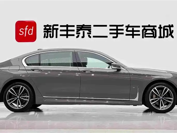 BMW 7 Series — миниатюра 3