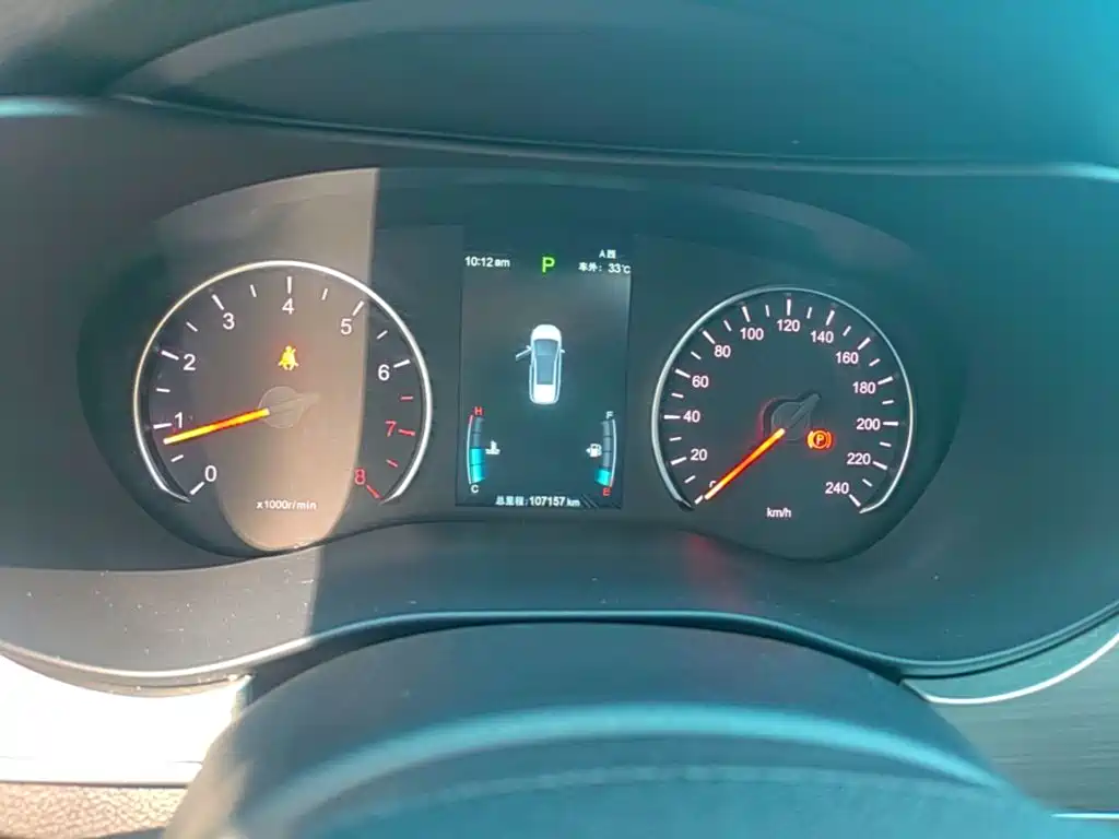 BYD MAX — миниатюра 12