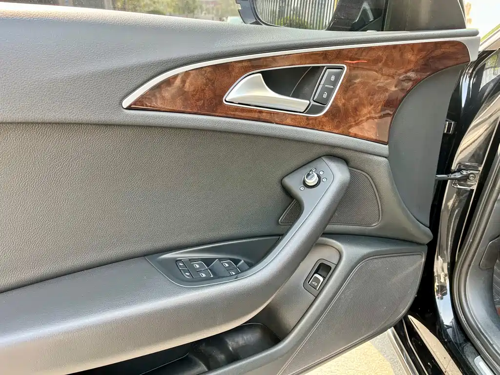 Audi A6L — миниатюра 7