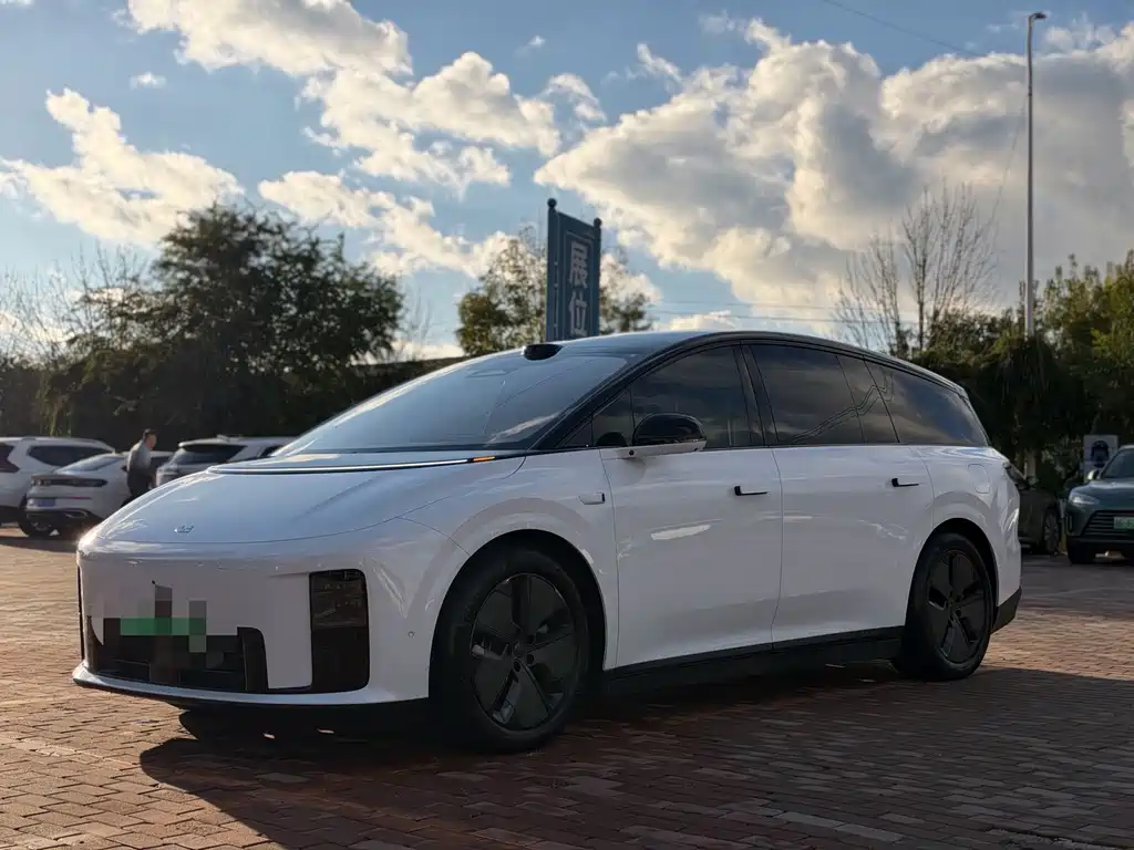 Li Auto Li i8