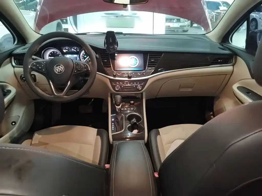 Buick Verano — миниатюра 10