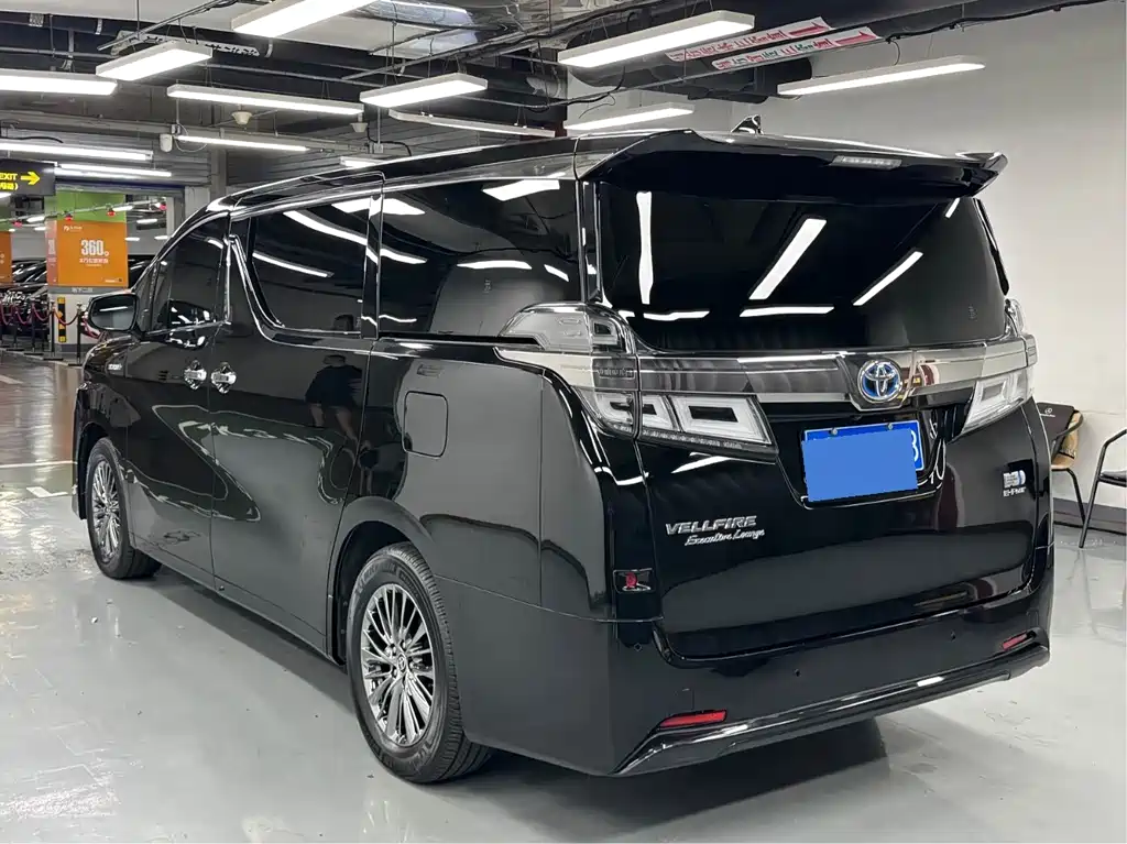 Toyota Vellfire — миниатюра 4
