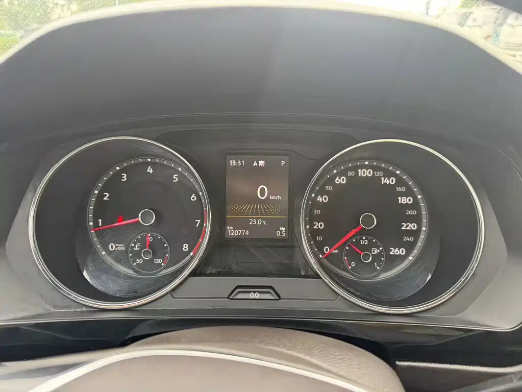Volkswagen Tiguan L — миниатюра 22
