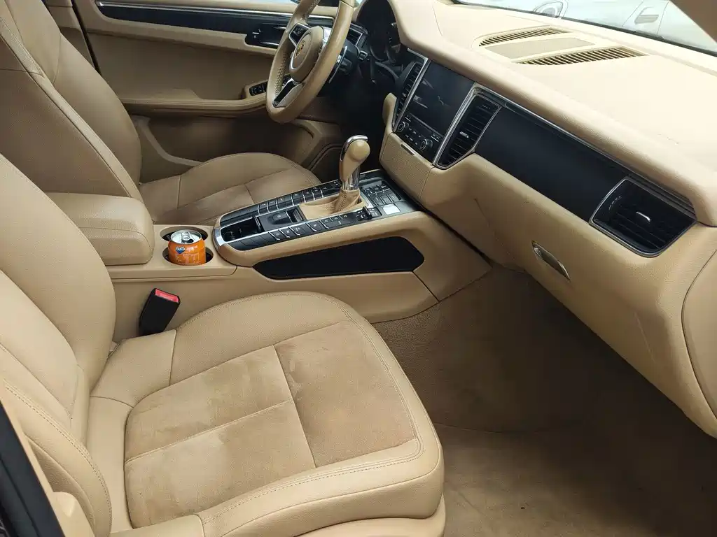 Porsche Macan — миниатюра 9