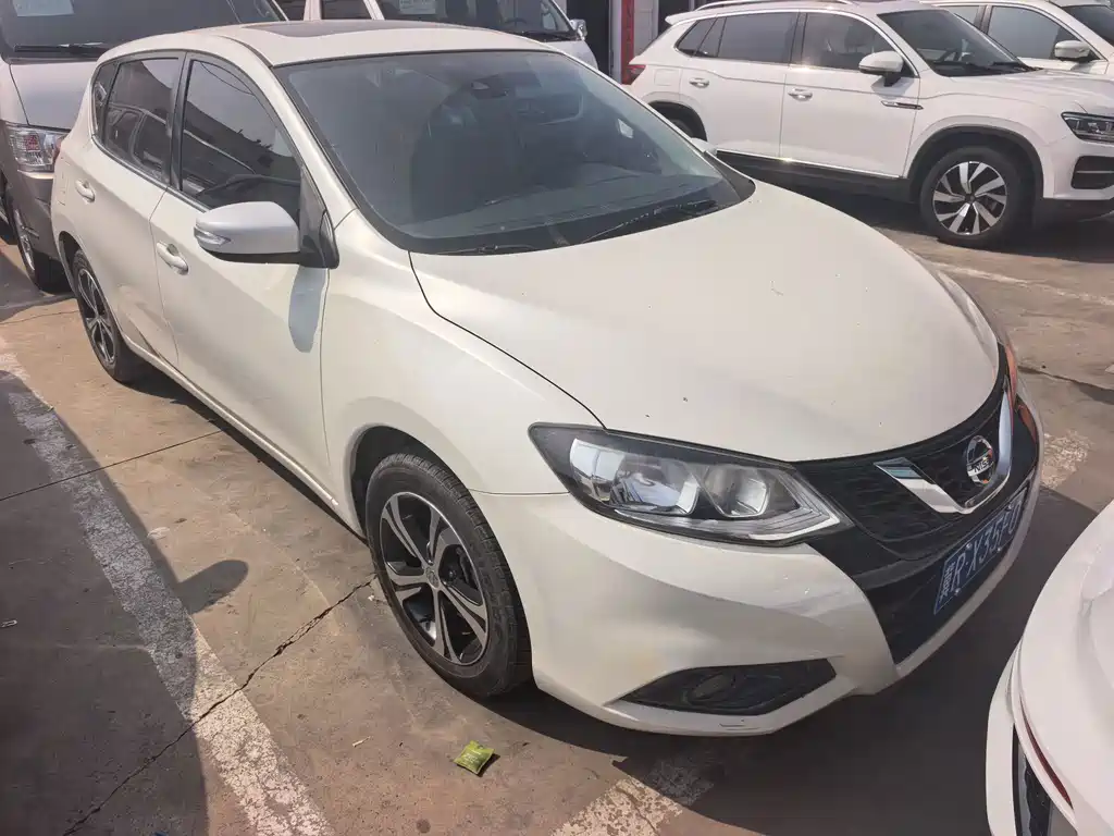 Nissan Tiida — миниатюра 2