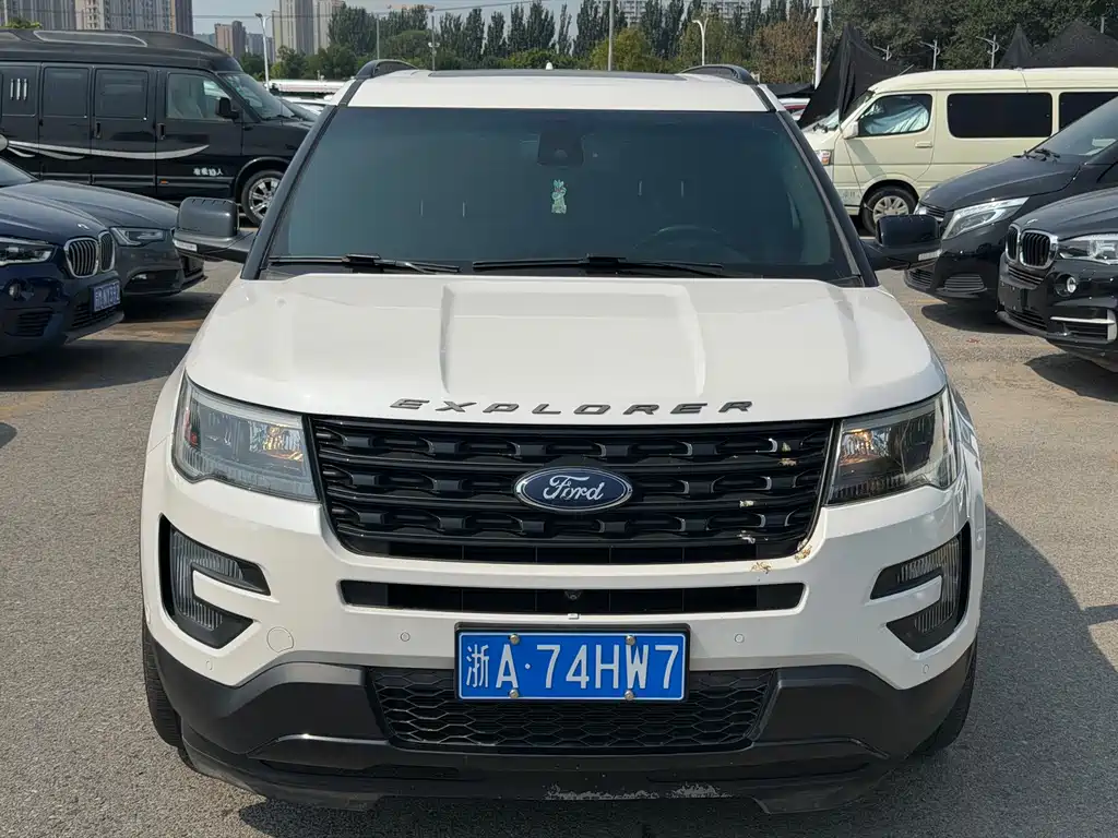 Ford Explorer (Import) — миниатюра 2