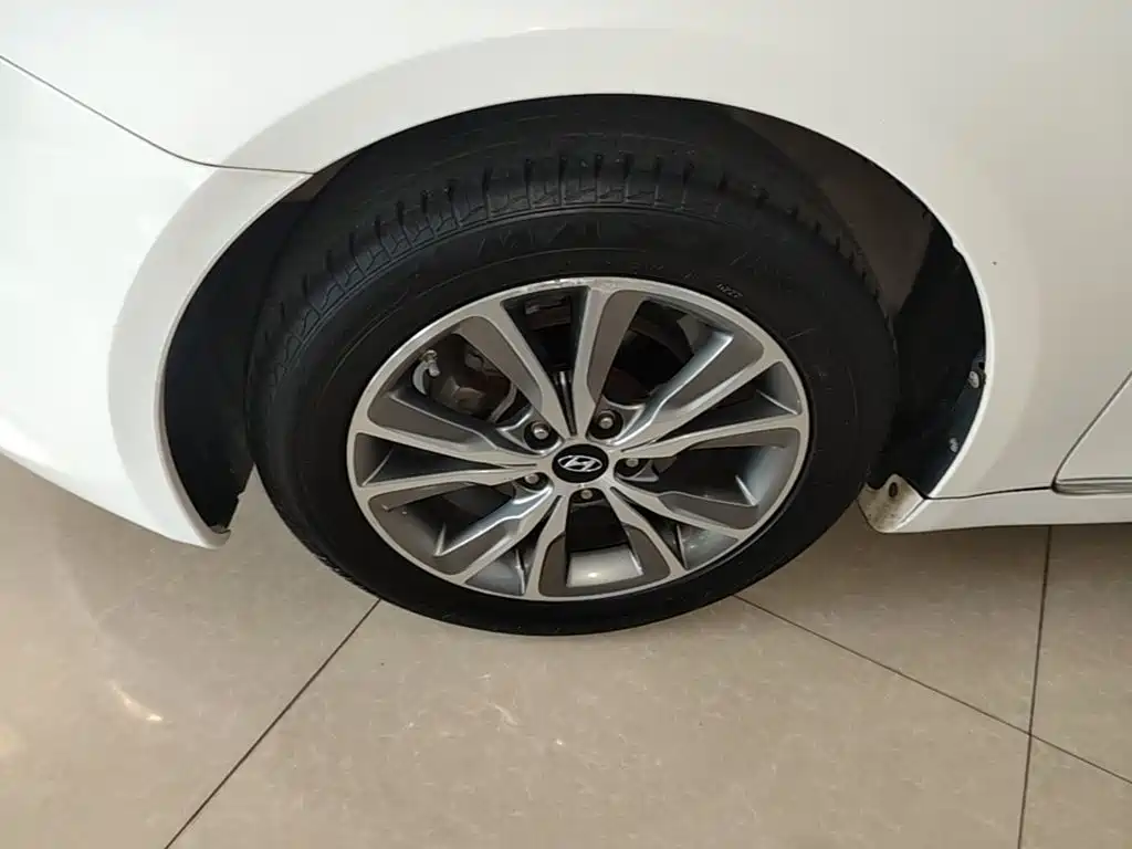 Hyundai Sonata — миниатюра 23