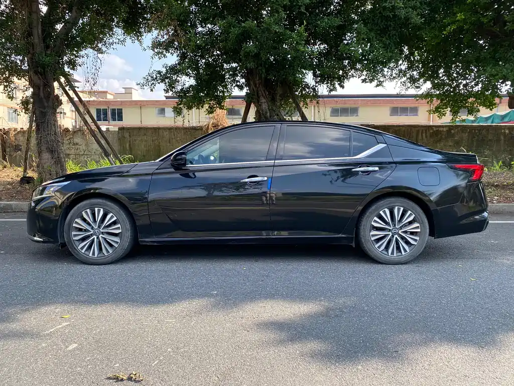 Nissan Teana — миниатюра 7
