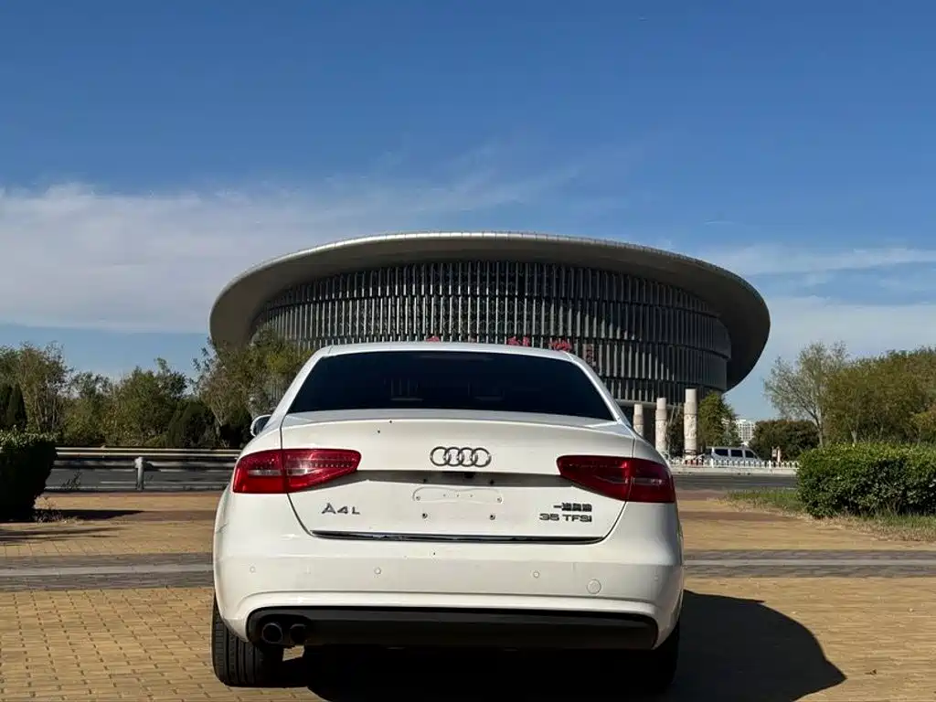 Audi A4L — миниатюра 5
