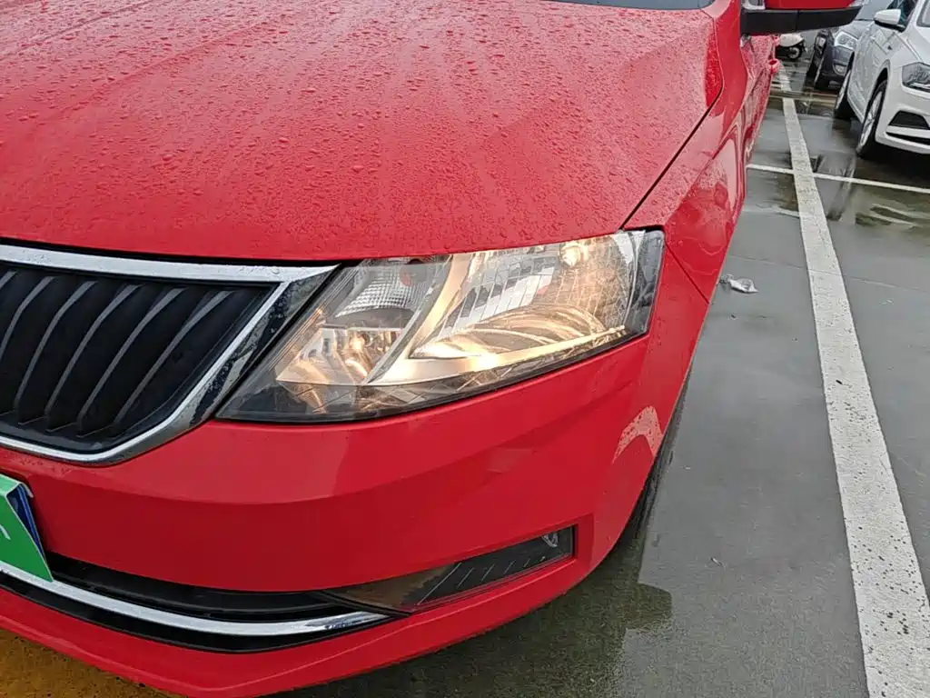 Skoda Rapid Spaceback — миниатюра 24