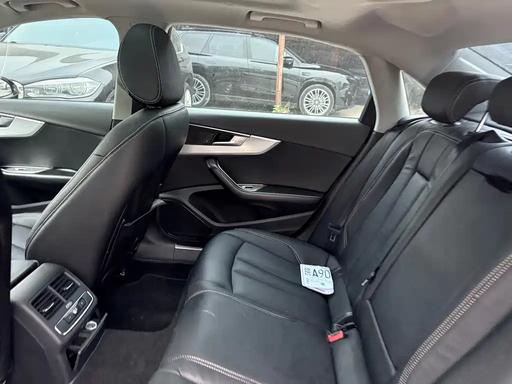 Audi A4L — миниатюра 5
