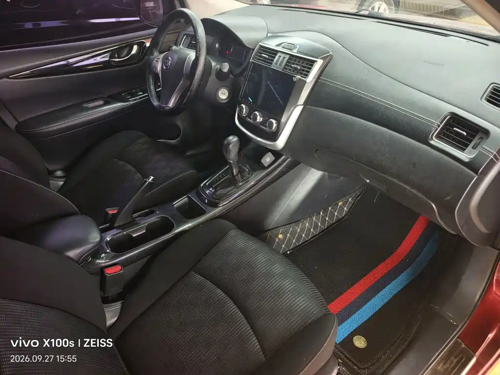 Nissan Tiida — миниатюра 3