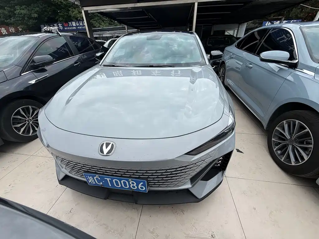 Changan UNI-V 2022 1.5T