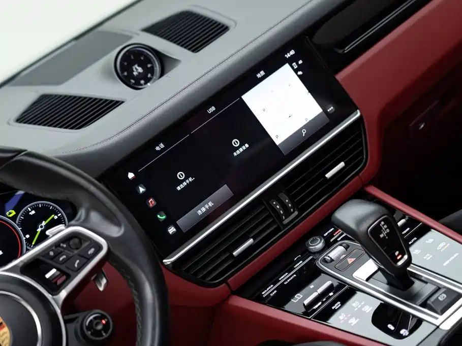Porsche Cayenne Hybrid — миниатюра 15