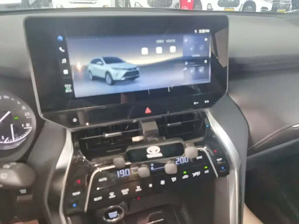 Toyota Harrier — миниатюра 13