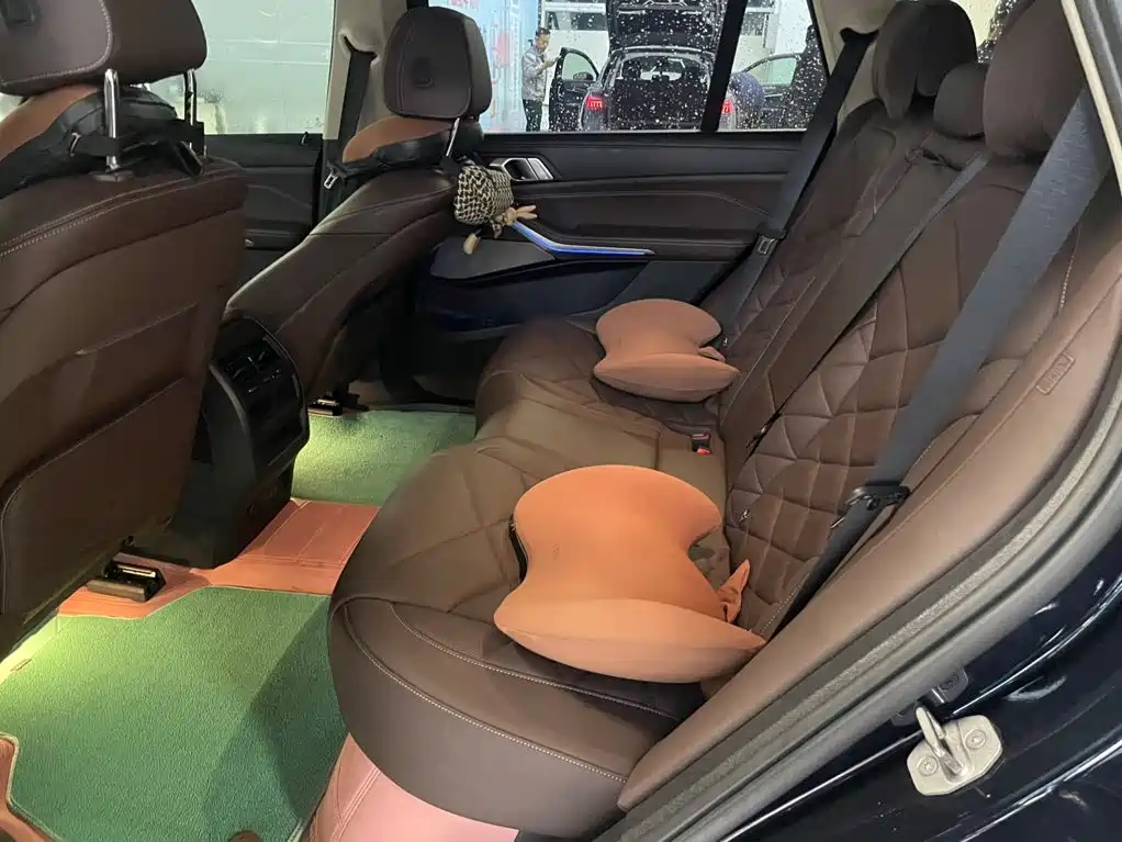 BMW X5 — миниатюра 7