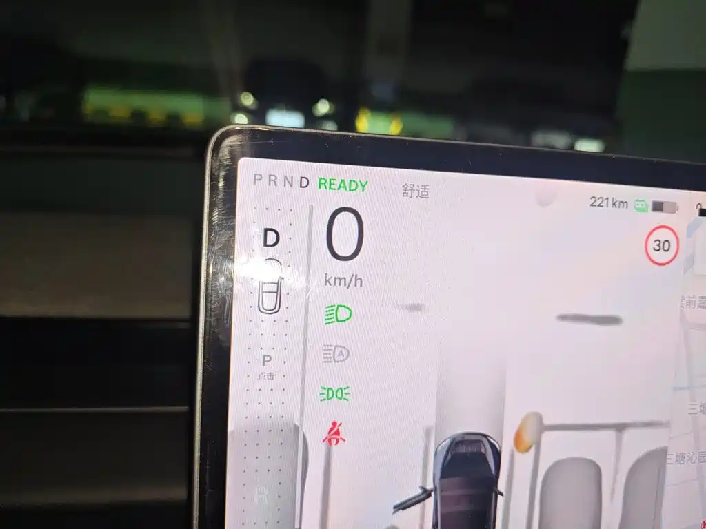 Tesla Model 3 — миниатюра 8