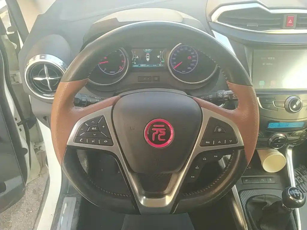 BYD Yuan — миниатюра 11
