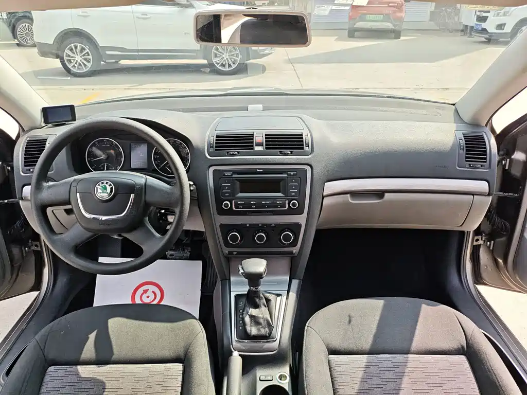 Skoda Octavia — миниатюра 9