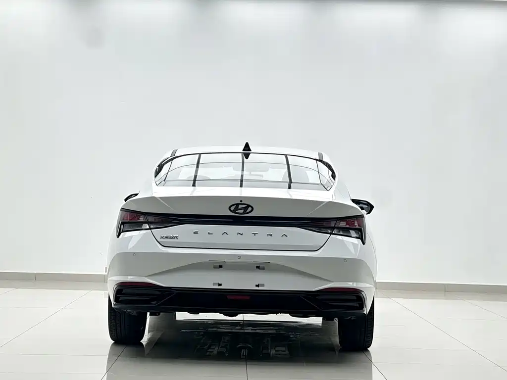 Hyundai Elantra — миниатюра 5