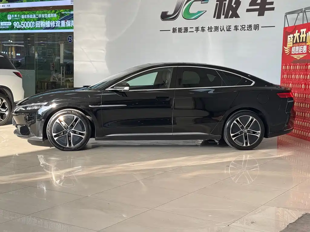 BYD Han — миниатюра 2