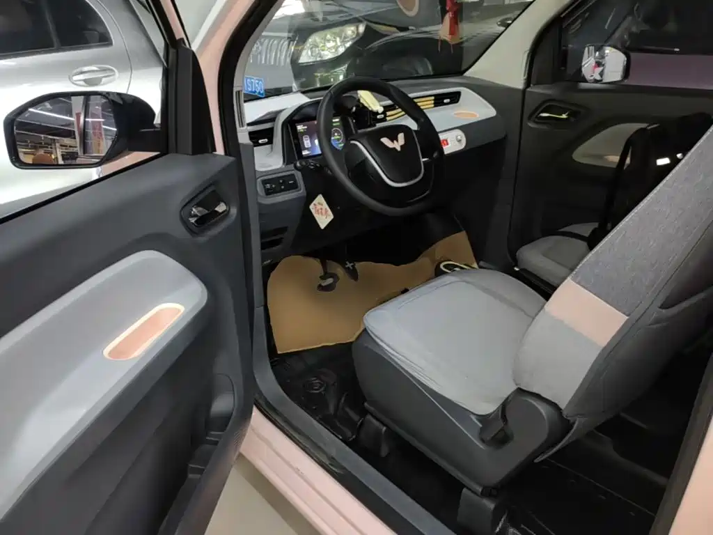 Wuling MINIEV — миниатюра 16