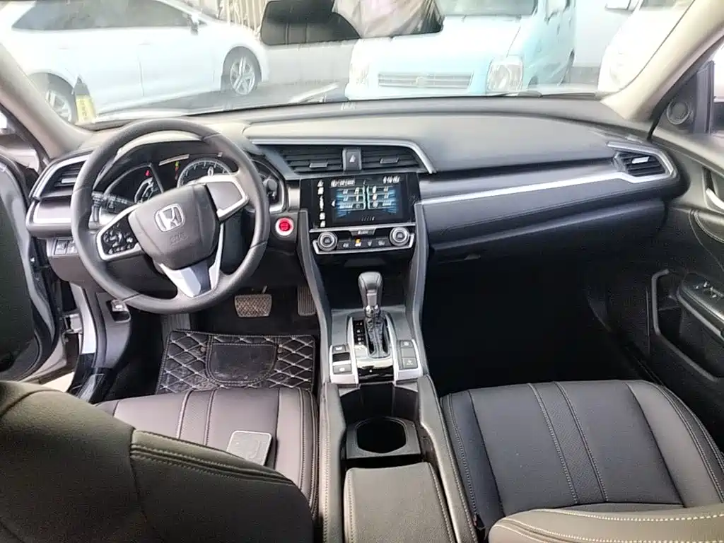 Honda Civic — миниатюра 10