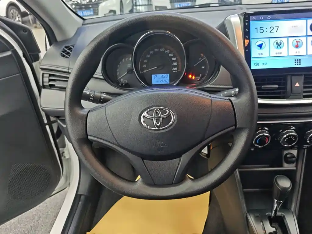Toyota Yaris L — миниатюра 11