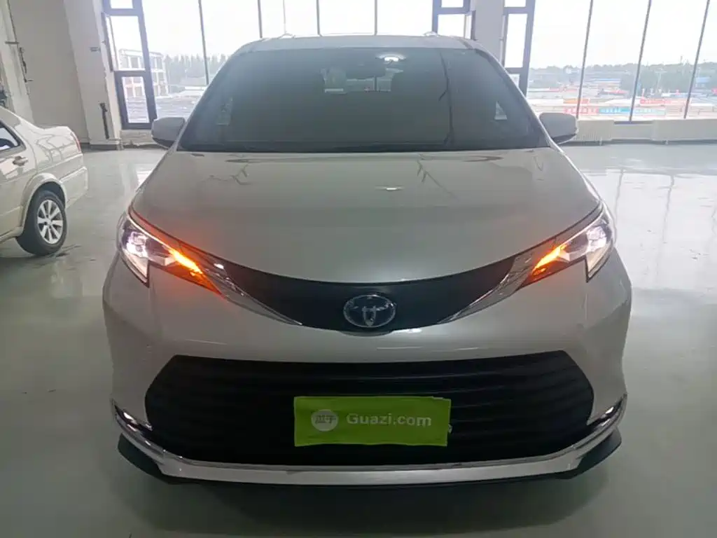 Toyota Sienna 2023 2.5L Comfort