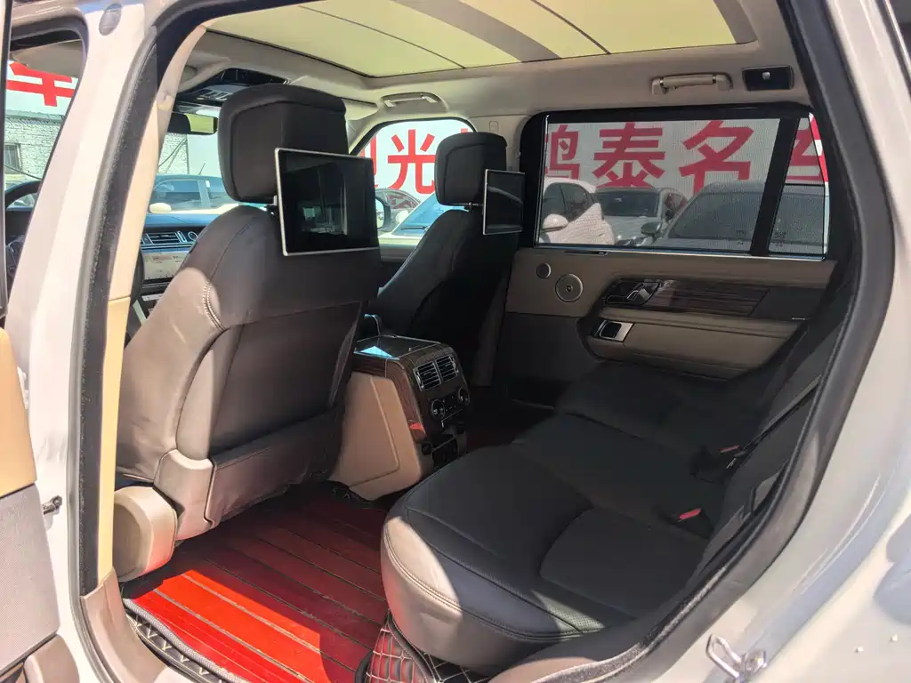 Land Rover Range Rover — миниатюра 7