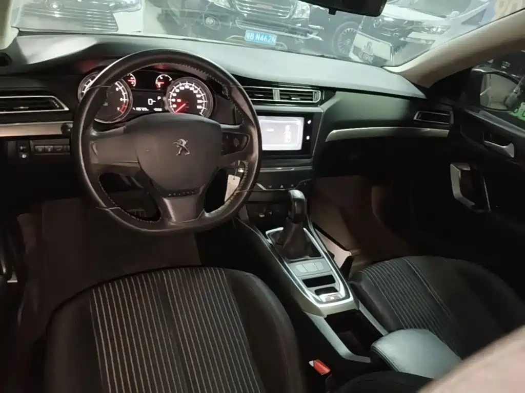 Peugeot 408 — миниатюра 10