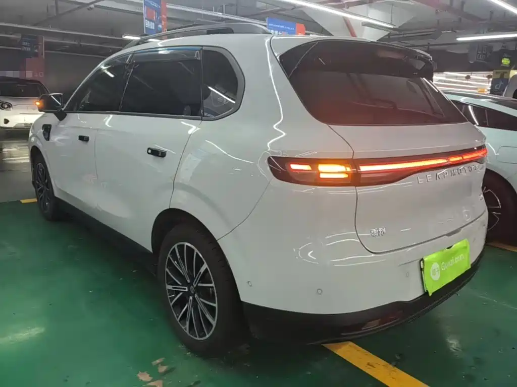 Leapmotor Leapmotor B10 — миниатюра 5