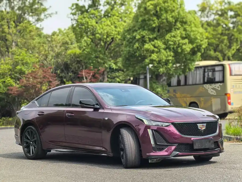 Cadillac CT5 2023 28T
