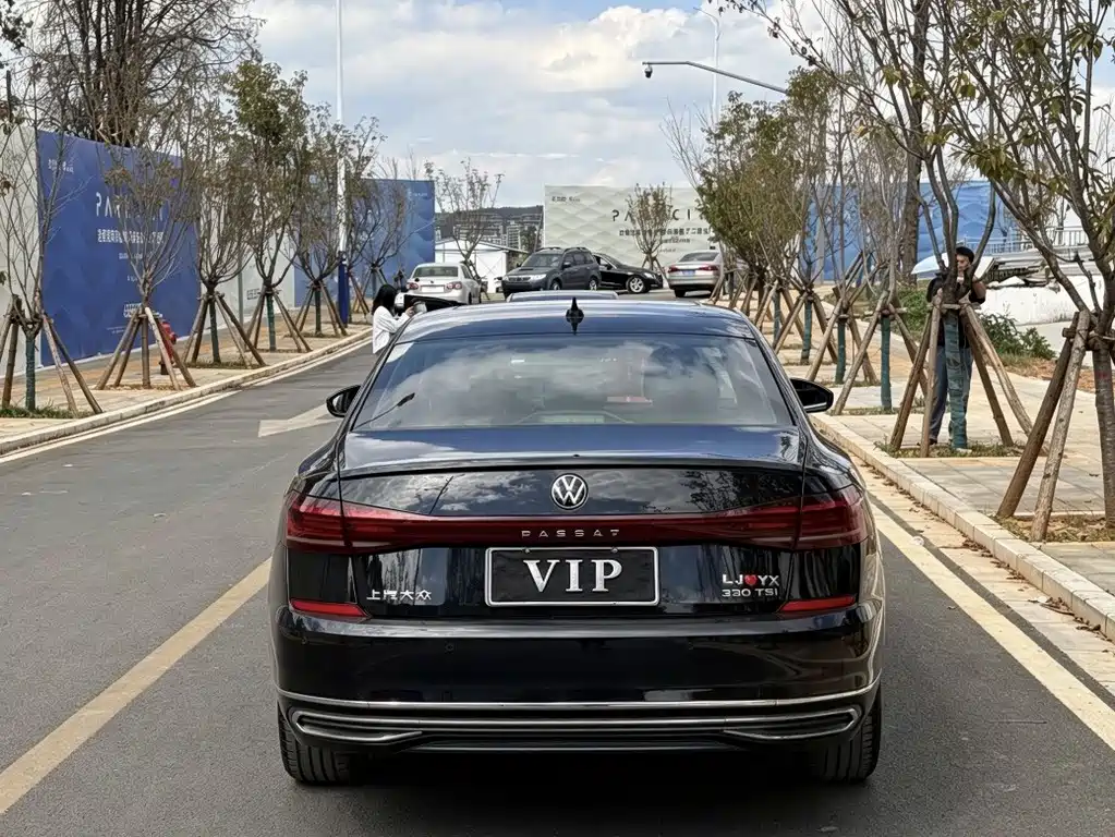Volkswagen Passat — миниатюра 12