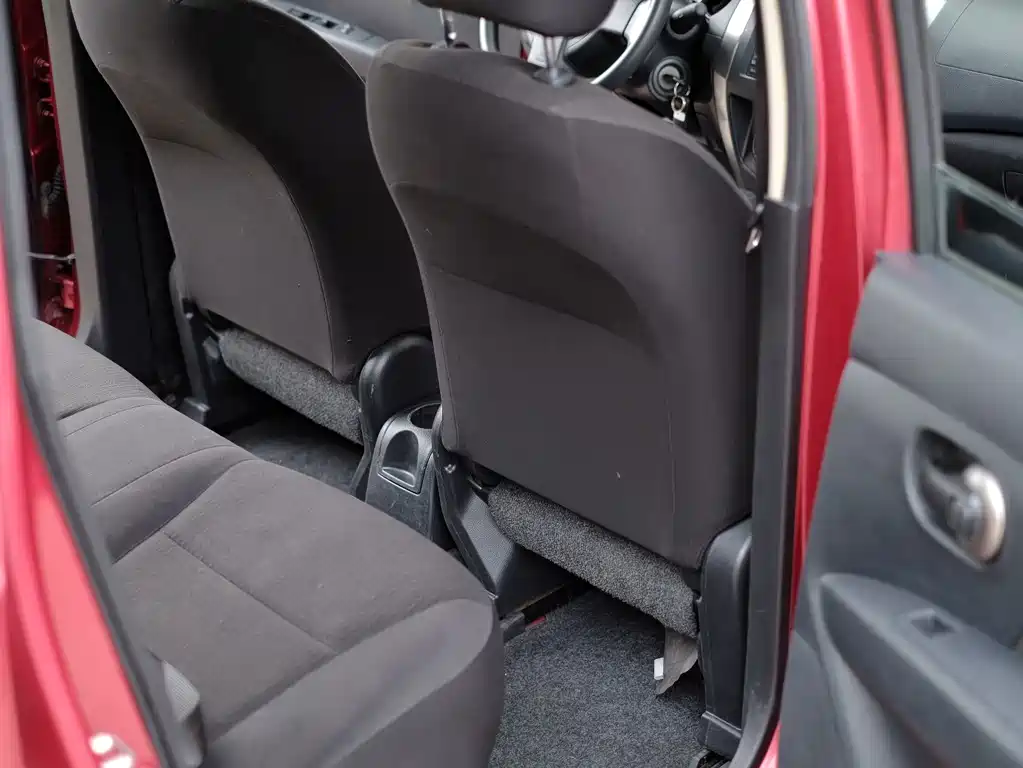 Nissan Livina — миниатюра 34