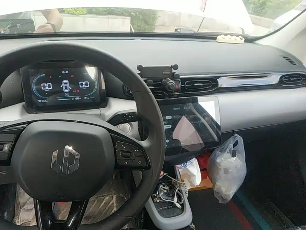 Leapmotor Leapmotor T03 — миниатюра 10
